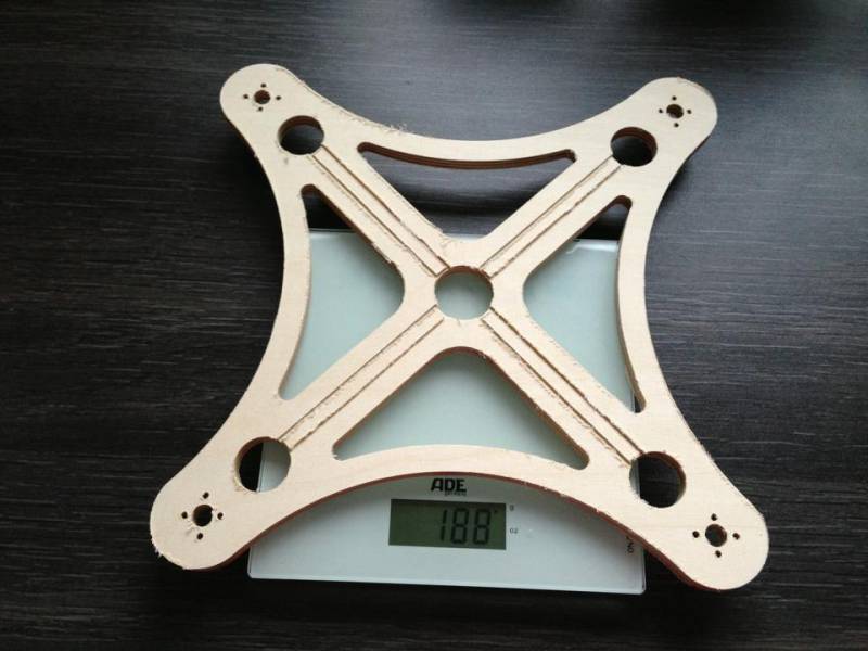 woody8_scale.jpg woody8_scale.jpg